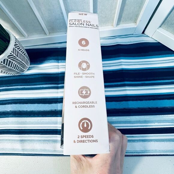 Finishing Touch Flawless Salon Nails Pedicure Manicure Tool Rechargeable - Picture 3 of 8